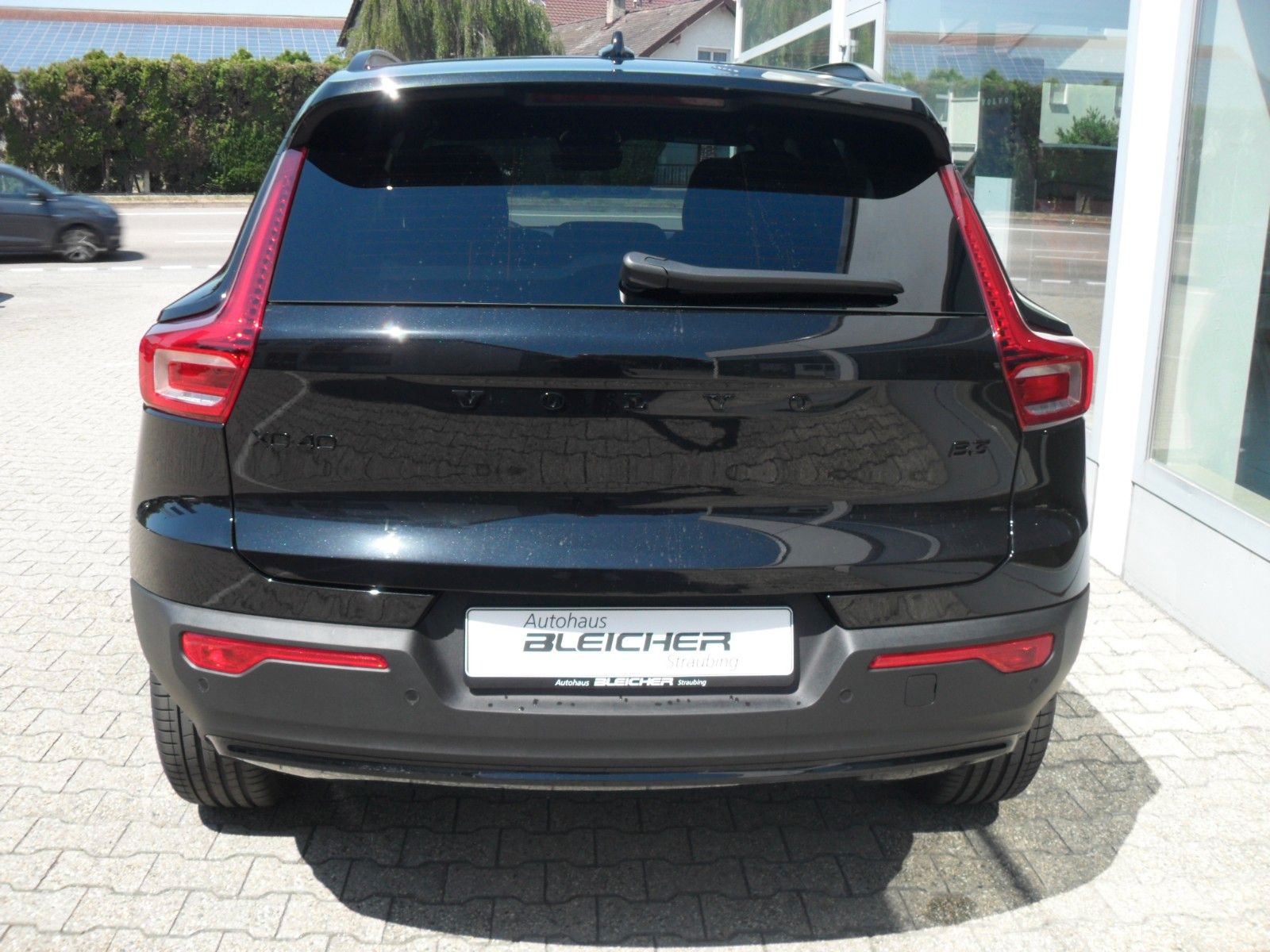Fahrzeugabbildung Volvo XC 40 Plus Black Edition | PD | LED | ACC