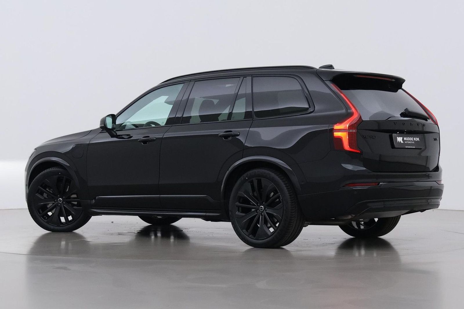 Volvo XC90 T8 Ultra Black Edition | Bowers&Wilkins | l imagem 2