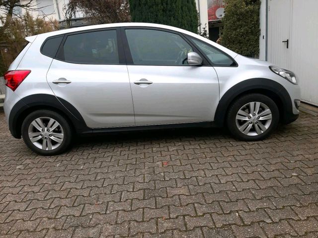 Hyundai ix20 Crossline SUPER GEPFLEGT INNE...