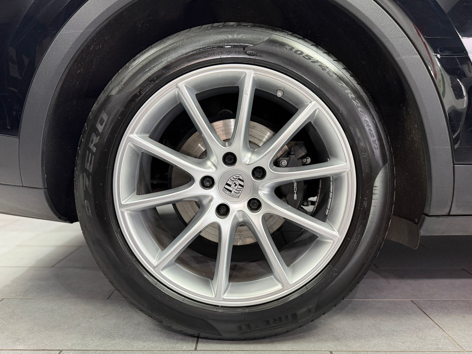 Fahrzeugabbildung Porsche Cayenne Coupe Basis |LED|LUFT|STDHZ