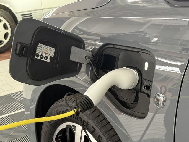 Volkswagen Caddy Maxi eHYBRID STYLE DSG LED ACC KAM 7SITZER