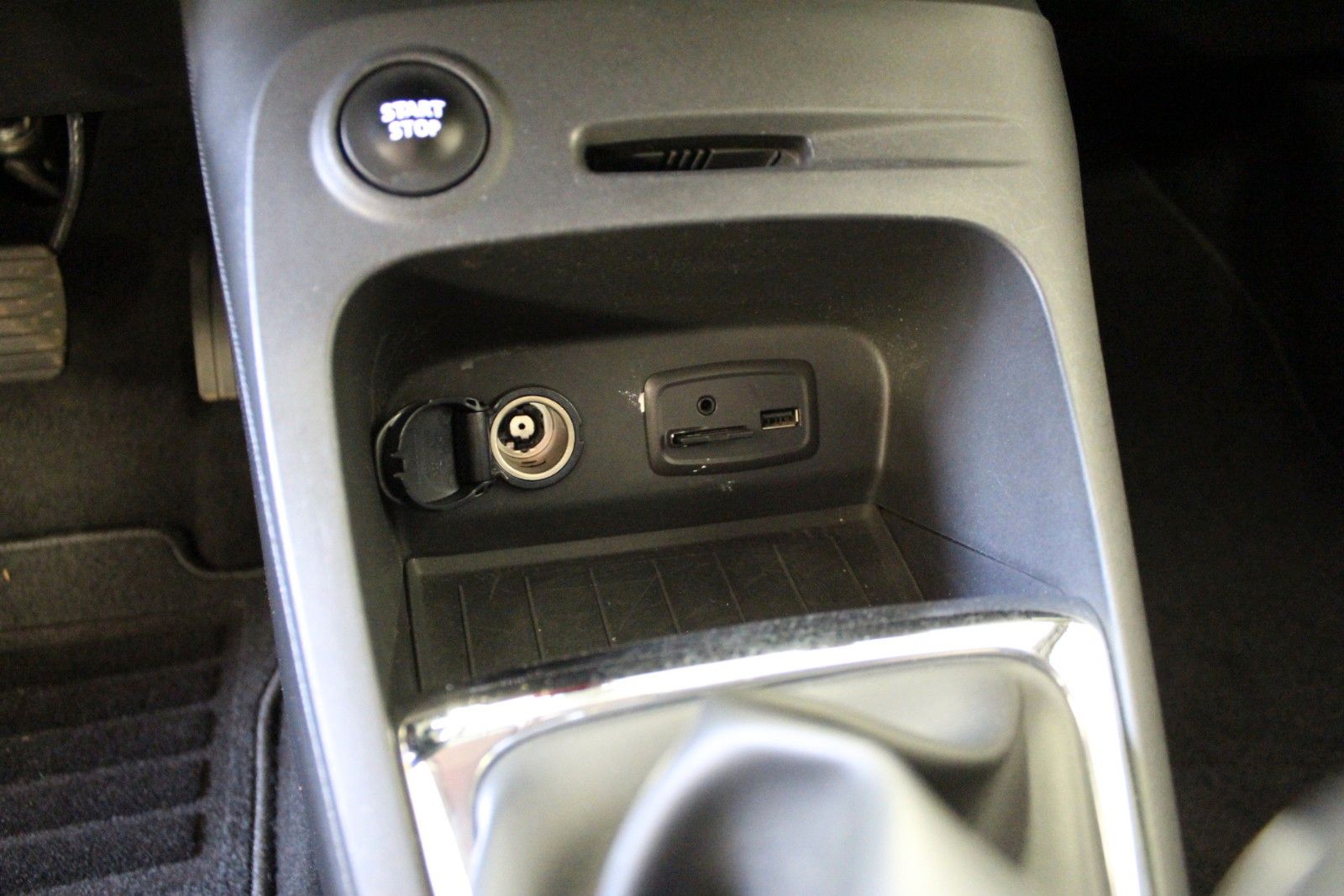 Fahrzeugabbildung Renault Captur dci 110  Xmode   *Navigation *Klima*PDC*