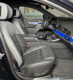 BMW 740 - 11