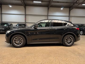 Alfa-Romeo Stelvio - 4