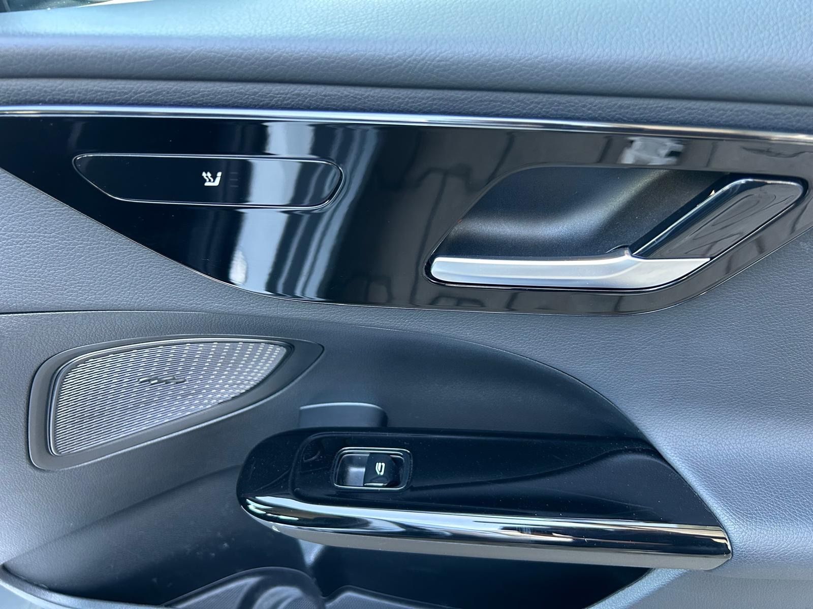 Fahrzeugabbildung Mercedes-Benz C 200 d Avantgarde°1.Hand°AHK°LED°Kamera°Navi°