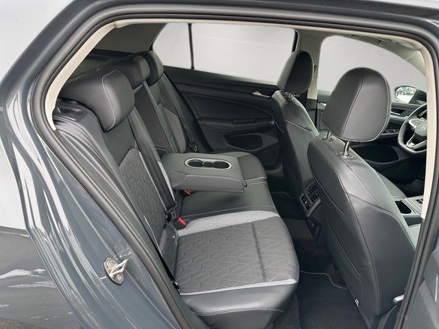 Fahrzeugabbildung Volkswagen Golf VIII 2.0TDI DSG "GOAL" LED+ACC+AHK+KAM+++