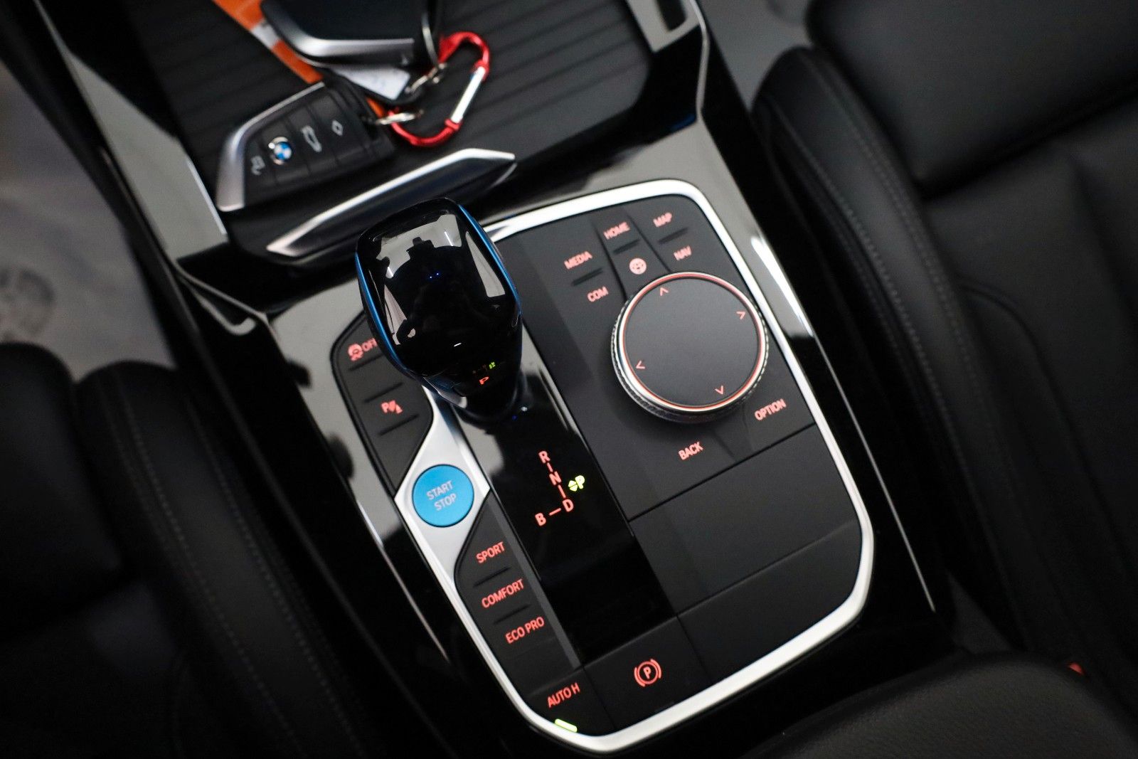 Fahrzeugabbildung BMW iX3 Inspiring,M Sport,Navi,SH,Kamera,ACC,Panoram