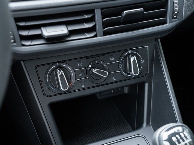 Polo ParkPilot App-Connect Sitzheizung LED DAB+