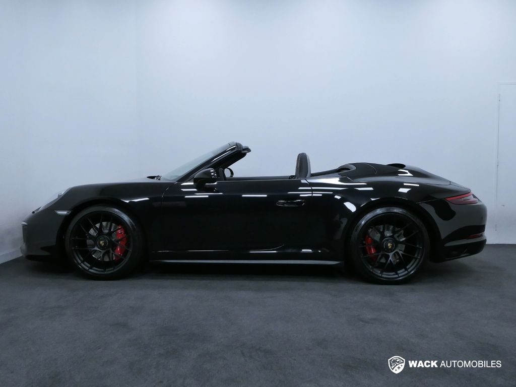PORSCHE 911 2018
