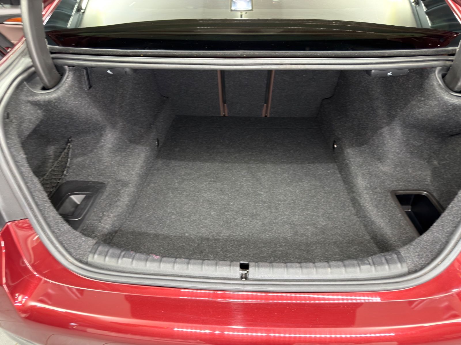 Fahrzeugabbildung BMW M550 i xDrive Limousine|INDIVIDUAL|LASER|H&K|HuD