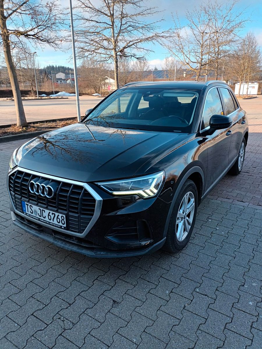AUDI Q3 35 TFSI design Virtual Navi LED Klima TÜV neu
