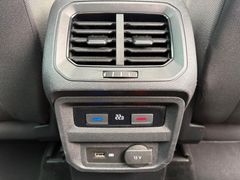 Fahrzeugabbildung Volkswagen Tiguan Highline 2.0 TDI 4MOTION PANO*360°*NAVI!!