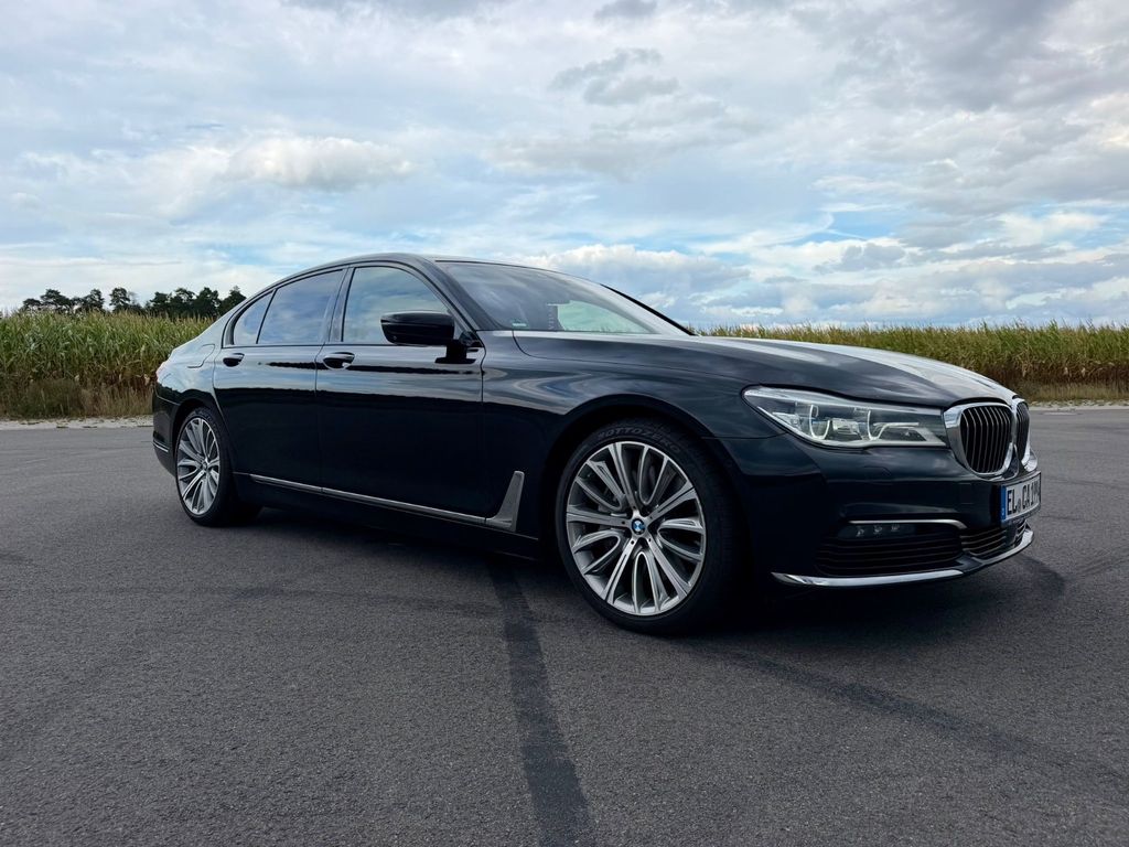 Image of BMW 750