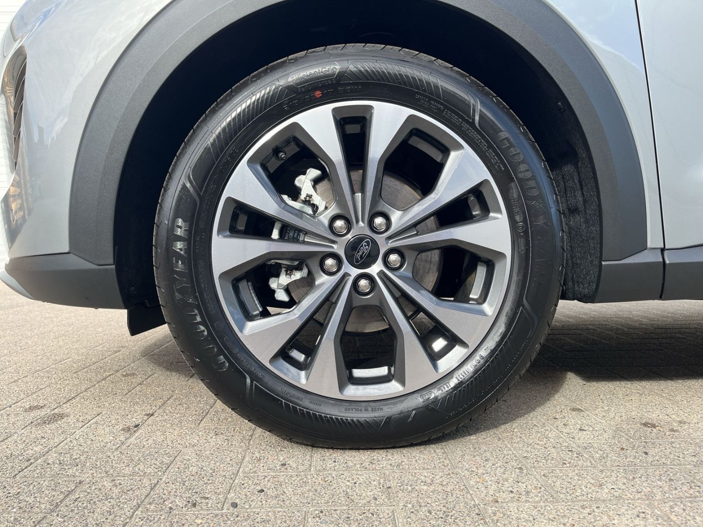Fahrzeugabbildung Ford Puma Titanium Automatik Winterpaket und vielem m