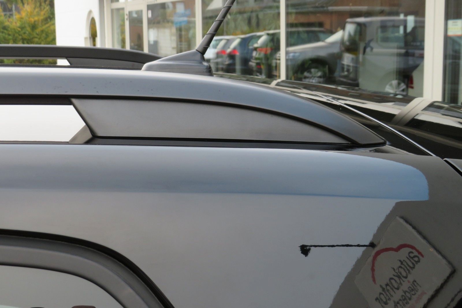 Fahrzeugabbildung Volkswagen T-Cross Life NAVI PDC SITZH DIGITAL-COCKPIT PRO