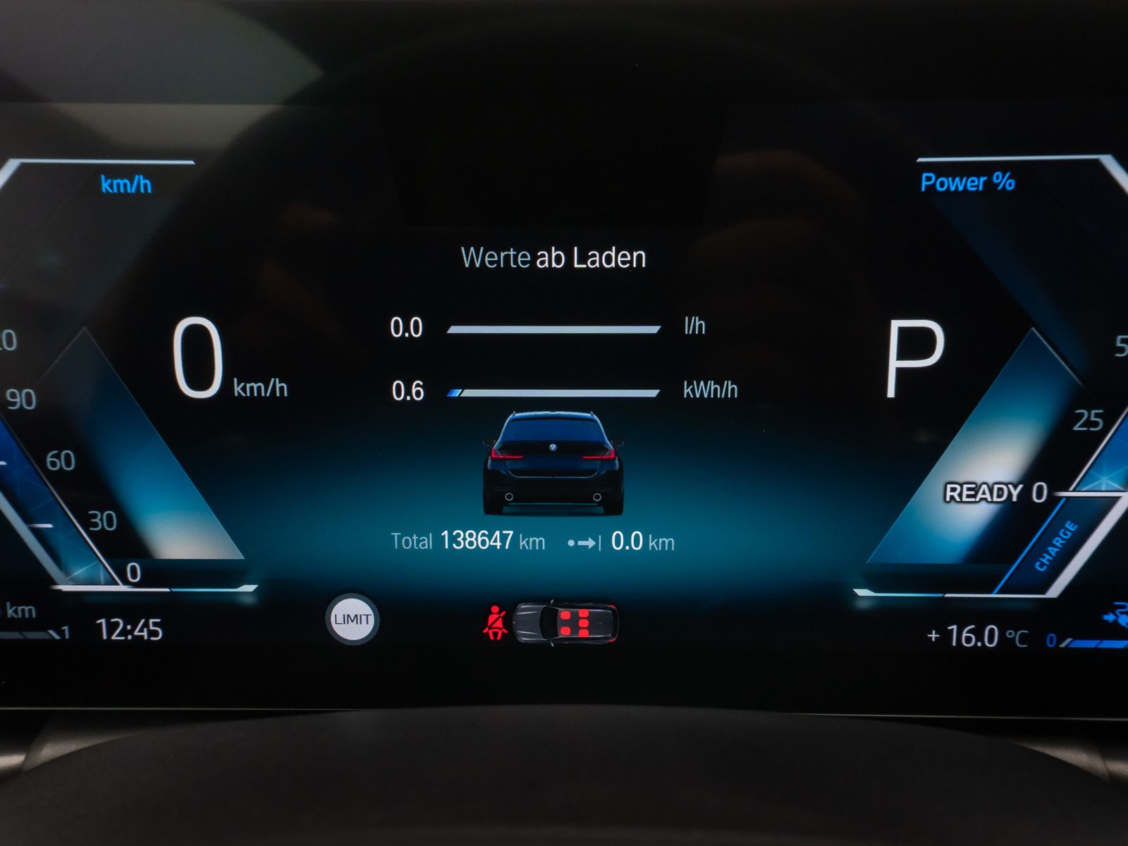Fahrzeugabbildung BMW 330e Kamera HUD DAB H/K Stop&Go AHK Komfort LED