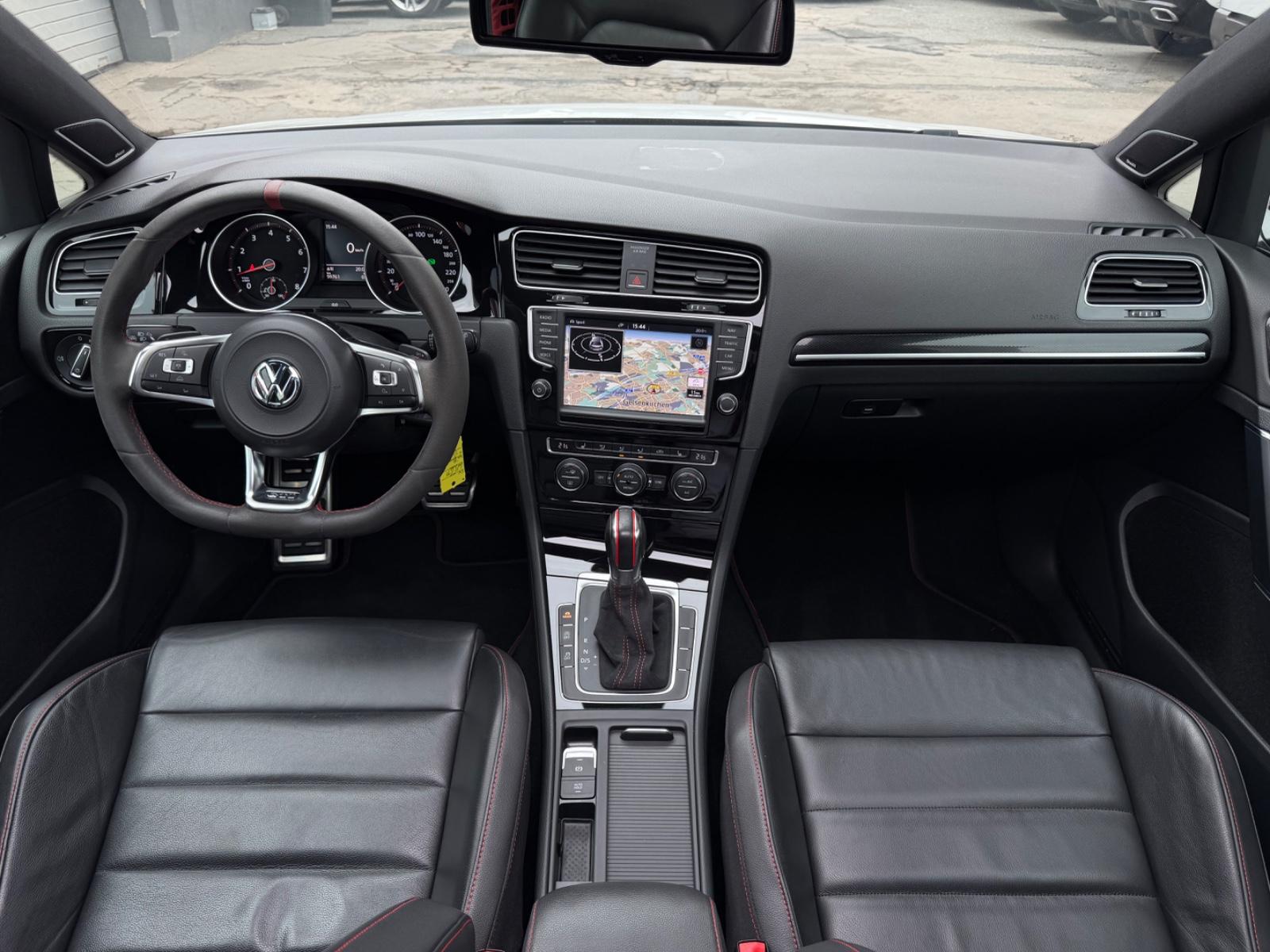 Volkswagen Golf VII Lim. GTI Clubsport*DYNAUDIO*PANO*LEDER*