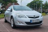 Opel Astra J Design Edition ~Klima~Automatik~Mlf. - Opel Astra: Kleinwagen