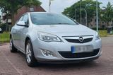 Opel Astra J Design Edition ~Klima~Automatik~Mlf. - Opel Astra aus 2011: Design Edition