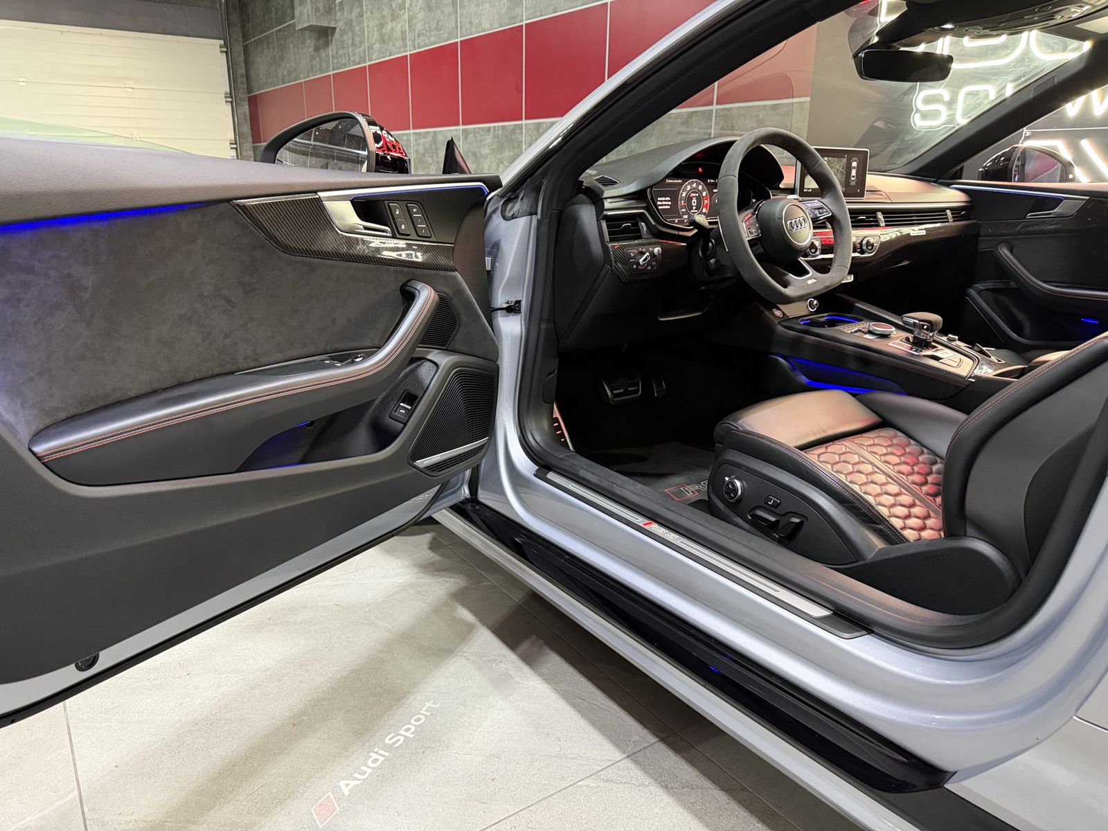 Audi RS5 2.9 TFSI quattro PANO SCHALE MATRIX H-UP foto 5