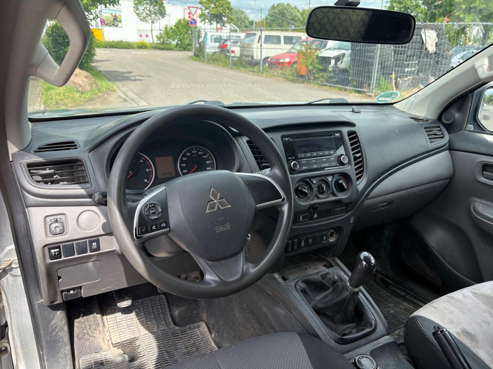 Mitsubishi L200