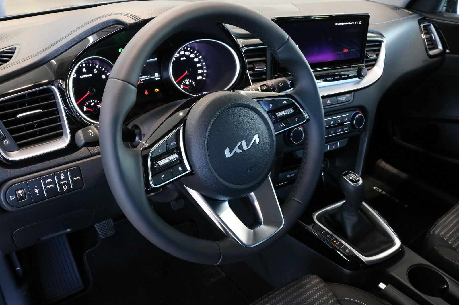 Fahrzeugabbildung Kia Ceed 1,5 T-GDI Vision DEUTSCHES MODELL