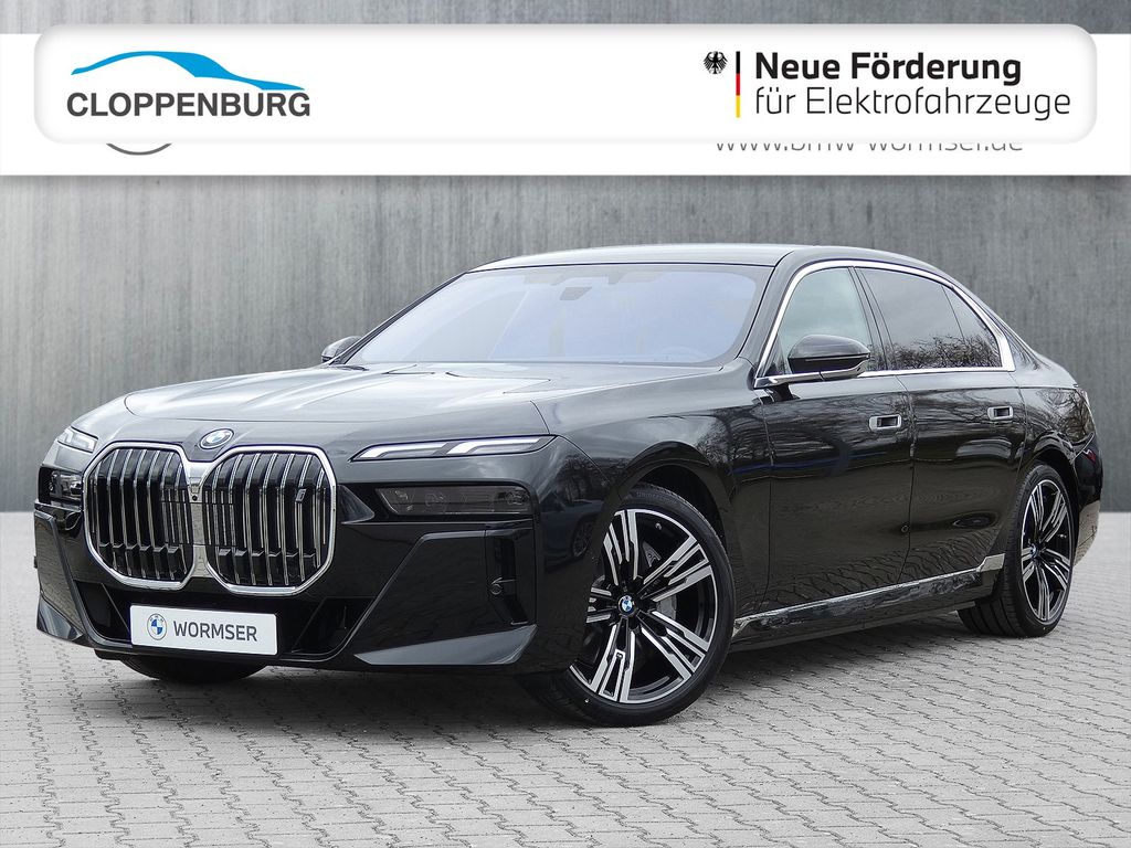 BMW i7