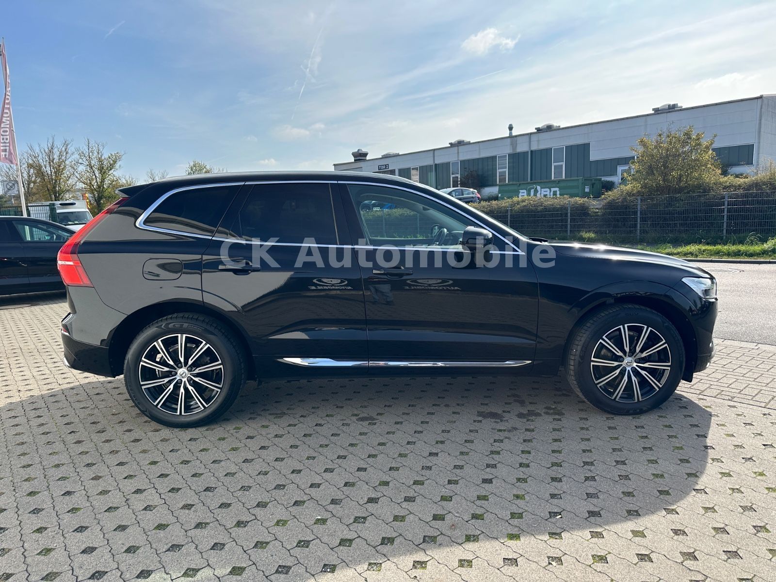 Fahrzeugabbildung Volvo XC60 B4 Inscription 2WD/Leder/Pano/LED/BLIS/360°
