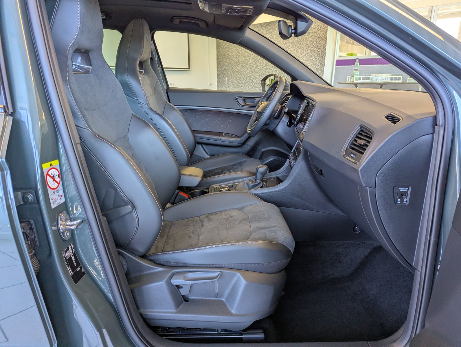 Fahrzeugabbildung CUPRA Ateca 1.5 TSI DSG Pano Memory ACC AHK-Vorb. 19"
