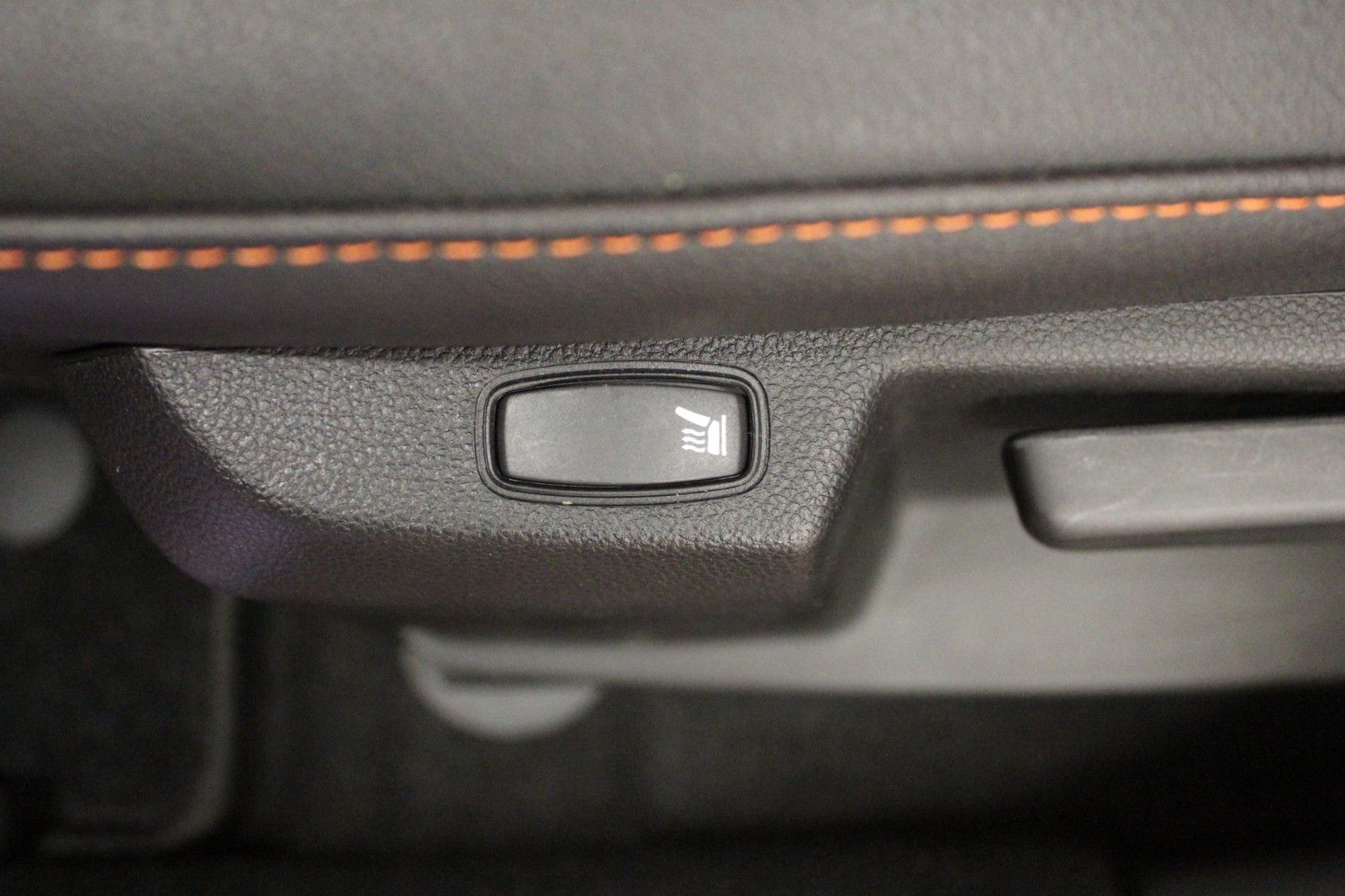 Fahrzeugabbildung Dacia Duster TCe 100 ECO-G Extreme *Sitzheizung*Allwet