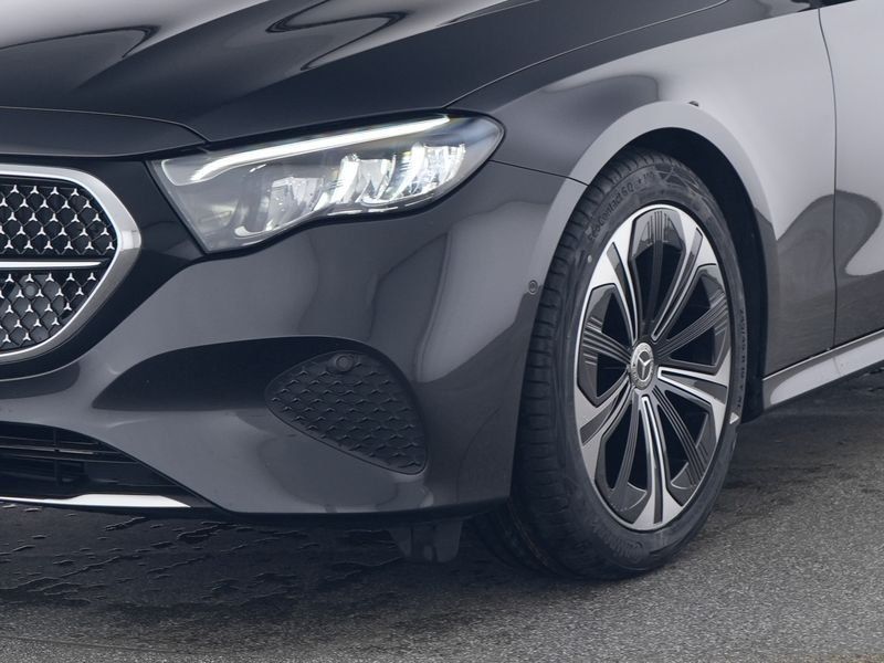 Fahrzeugabbildung Mercedes-Benz E 220 T d AVANTGARDE*Pano*AHK*Distronic*Totwink*