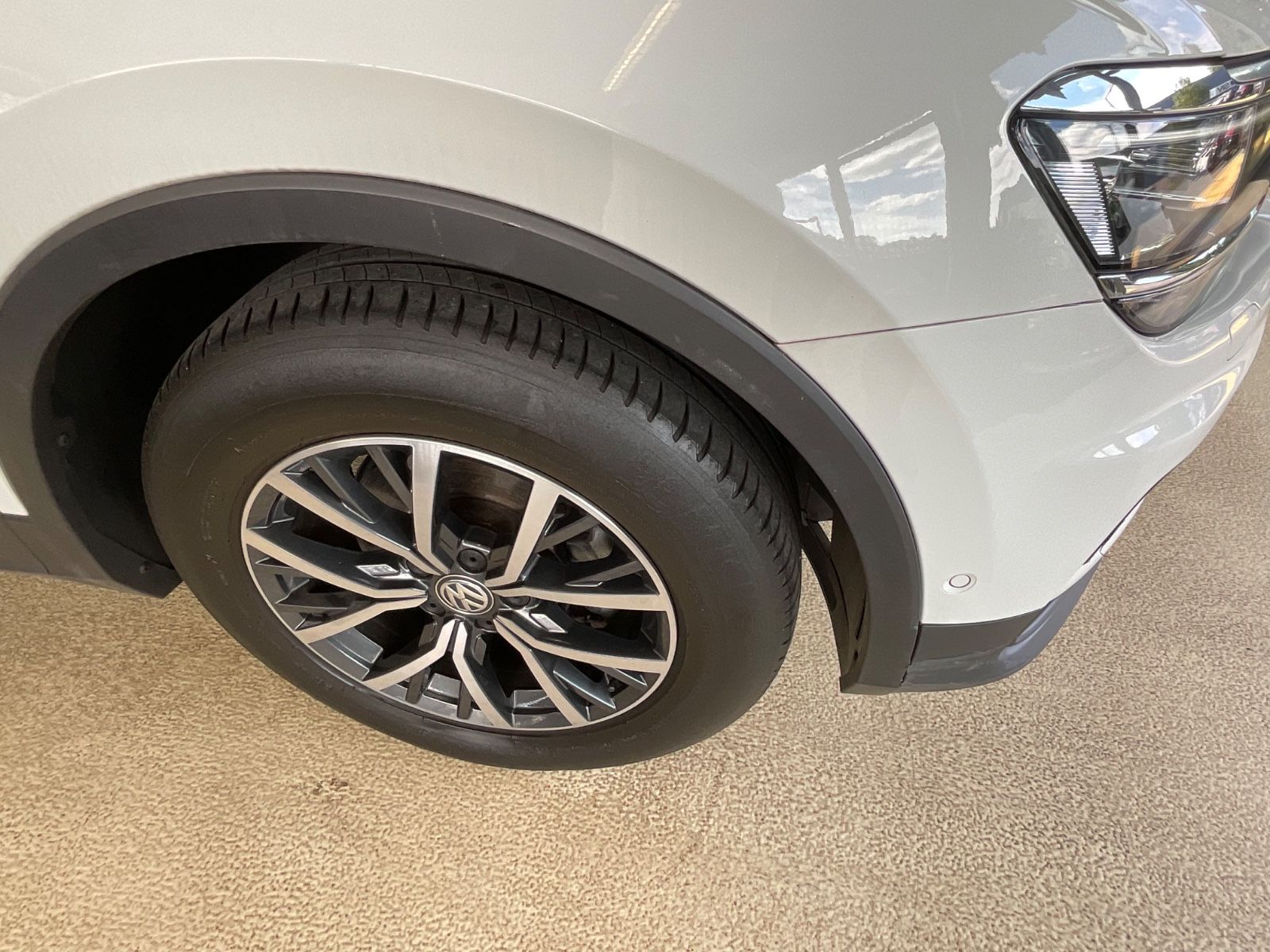 Fahrzeugabbildung Volkswagen Tiguan Comfortline 2.0TDI *DIGITALTACHO*LED*360°