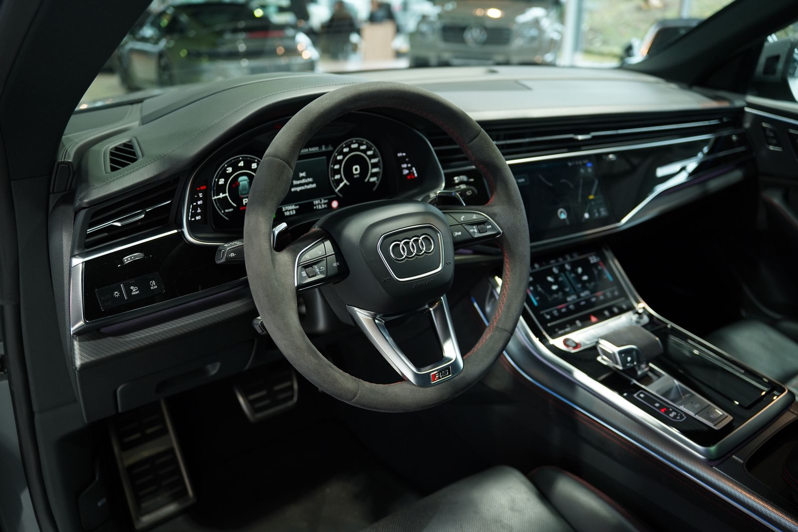 Audi Rsq8