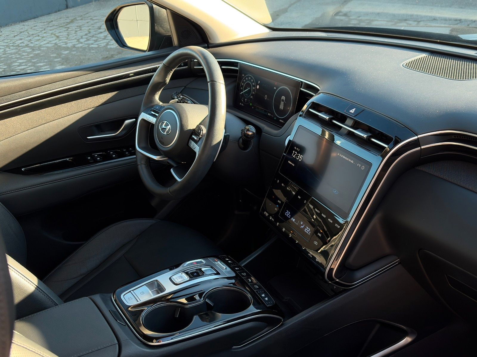 Fahrzeugabbildung Hyundai Tucson 1.6 GDI Prime PHEV 4WD Pano. ACC 360°