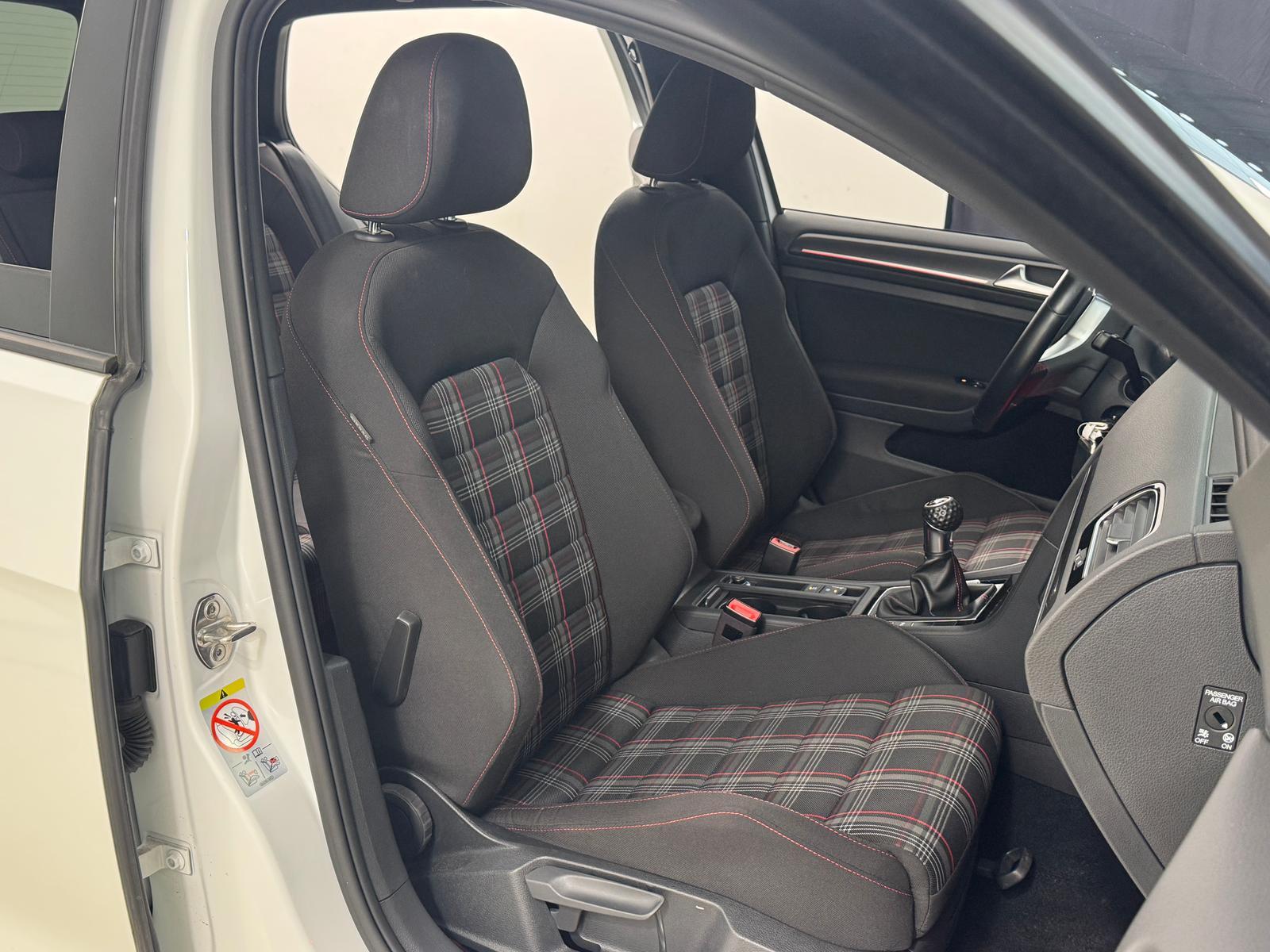 Volkswagen Golf GTI Matrix LED LFW ACC Navi Parkhilfen