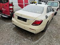 Mercedes-Benz E 200 E Limousine E 200 d