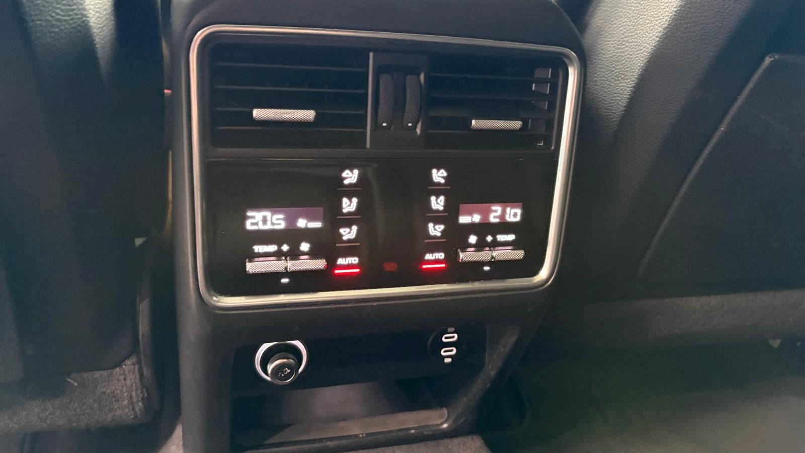 Fahrzeugabbildung Porsche Cayenne Coupe E-Hybrid/Platinum Edition