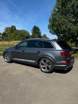 Audi SQ7 4.0 TDI qu Allradlenkung, MATRIX, PANO - Audi SQ7 von privat