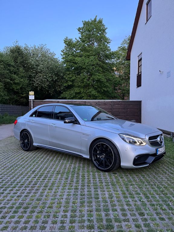 Mercedes-Benz E 63 AMG