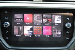 Fahrzeugabbildung Seat Arona FR*black&white*LED-SW*Navi*AppCon*SHZ*PDC*