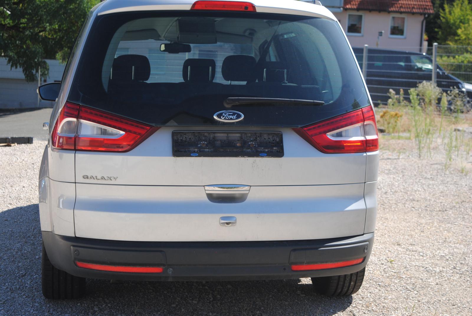 Ford Galaxy 2012 — photo 7
