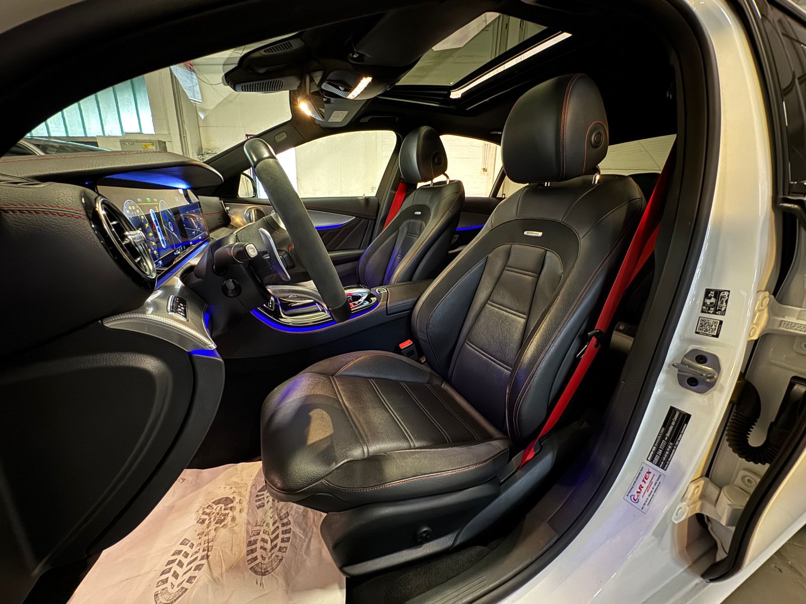 Fahrzeugabbildung Mercedes-Benz E 53 AMG 4Matic+ MBUX MEMORY AIRMATIC SD 360 DIS