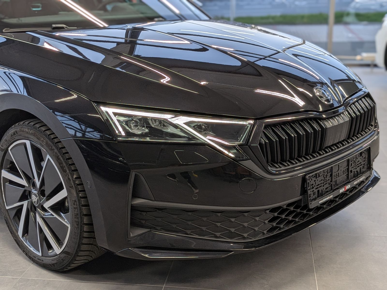 Fahrzeugabbildung SKODA Octavia 2.0 TDI DSG Sportline Matrix 5J-Garantie