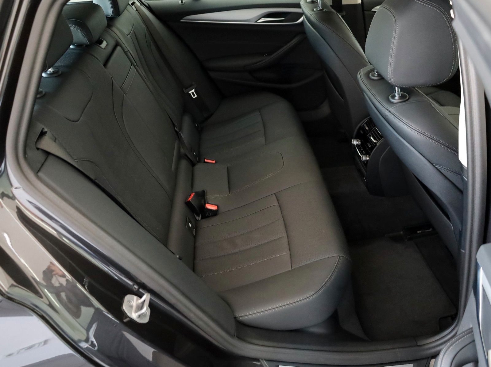 Fahrzeugabbildung BMW 520 d xDrive,Leder,Navi,LED,SH,Kamera, SR+WR