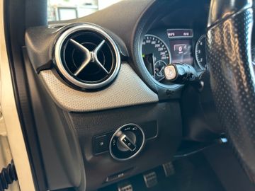 Mercedes-Benz B 180 *KLIMA*SZHZ*LEDER*NAV*PDC*SPUR*TOTWINKEL