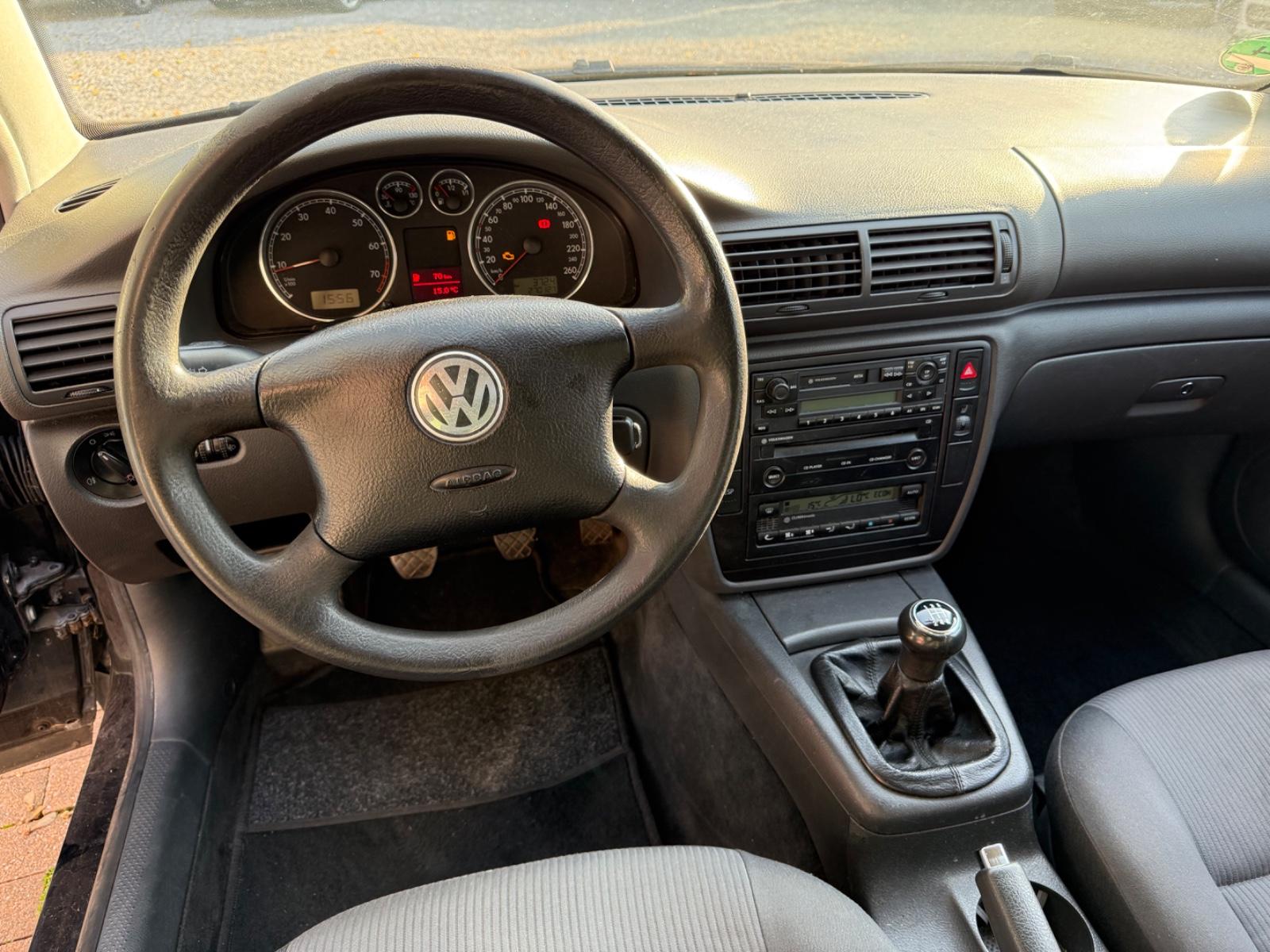 Volkswagen Passat 2005 — photo 12