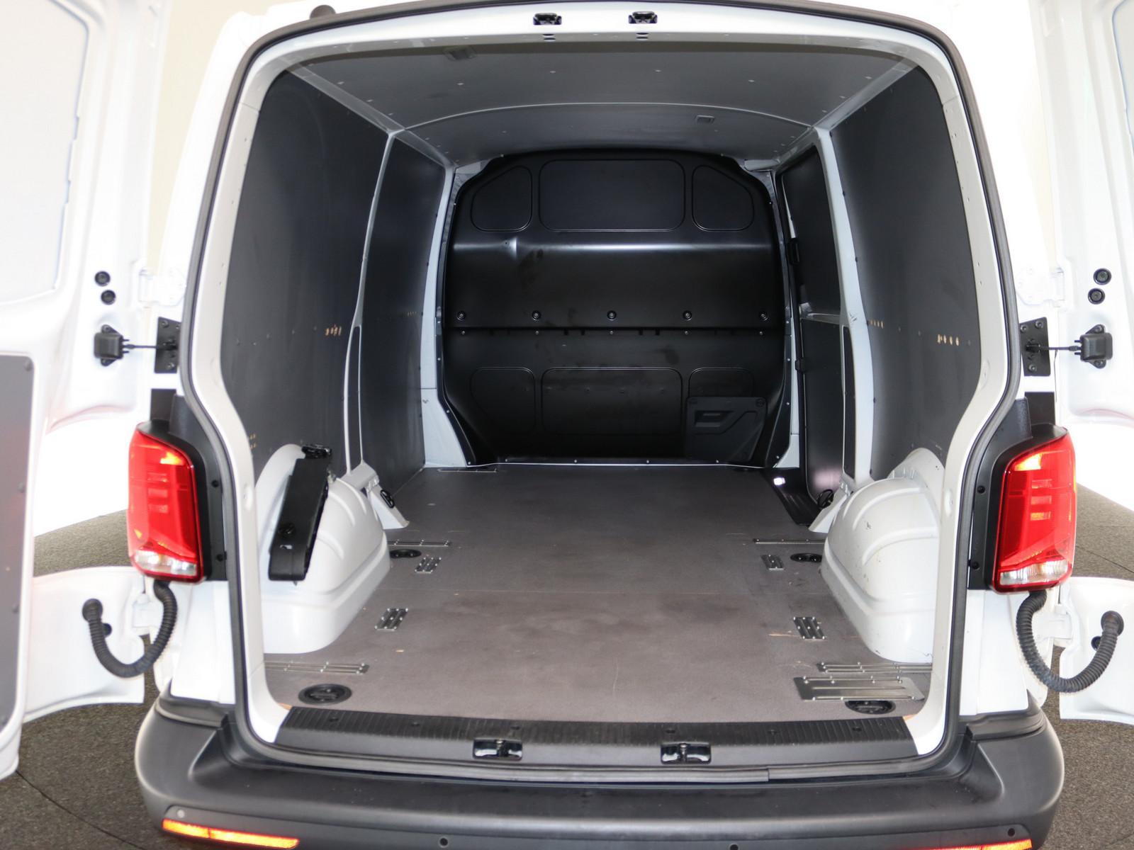 Volkswagen T6.1 Transporter Kasten 2.0 TDI lang FWD AHK PDC