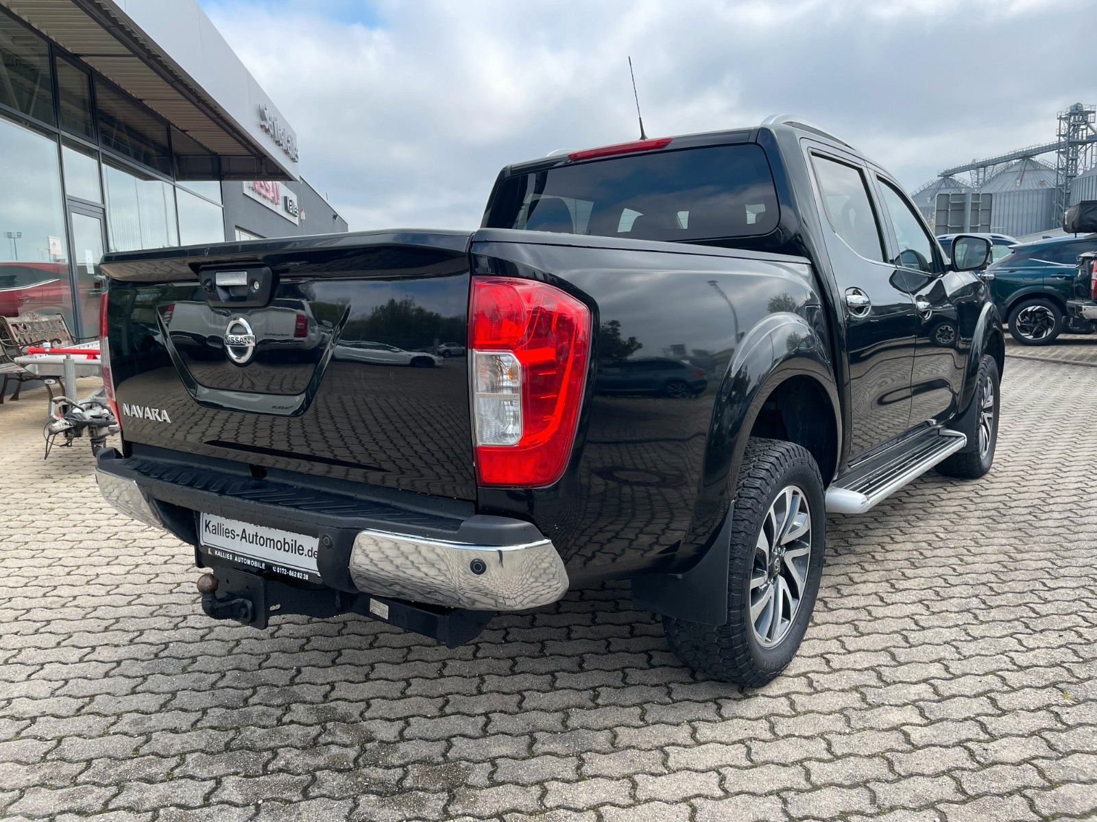 Fahrzeugabbildung Nissan Navara NP300 Tekna Double Cab 4x4
