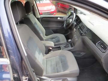 Volkswagen Golf - 11