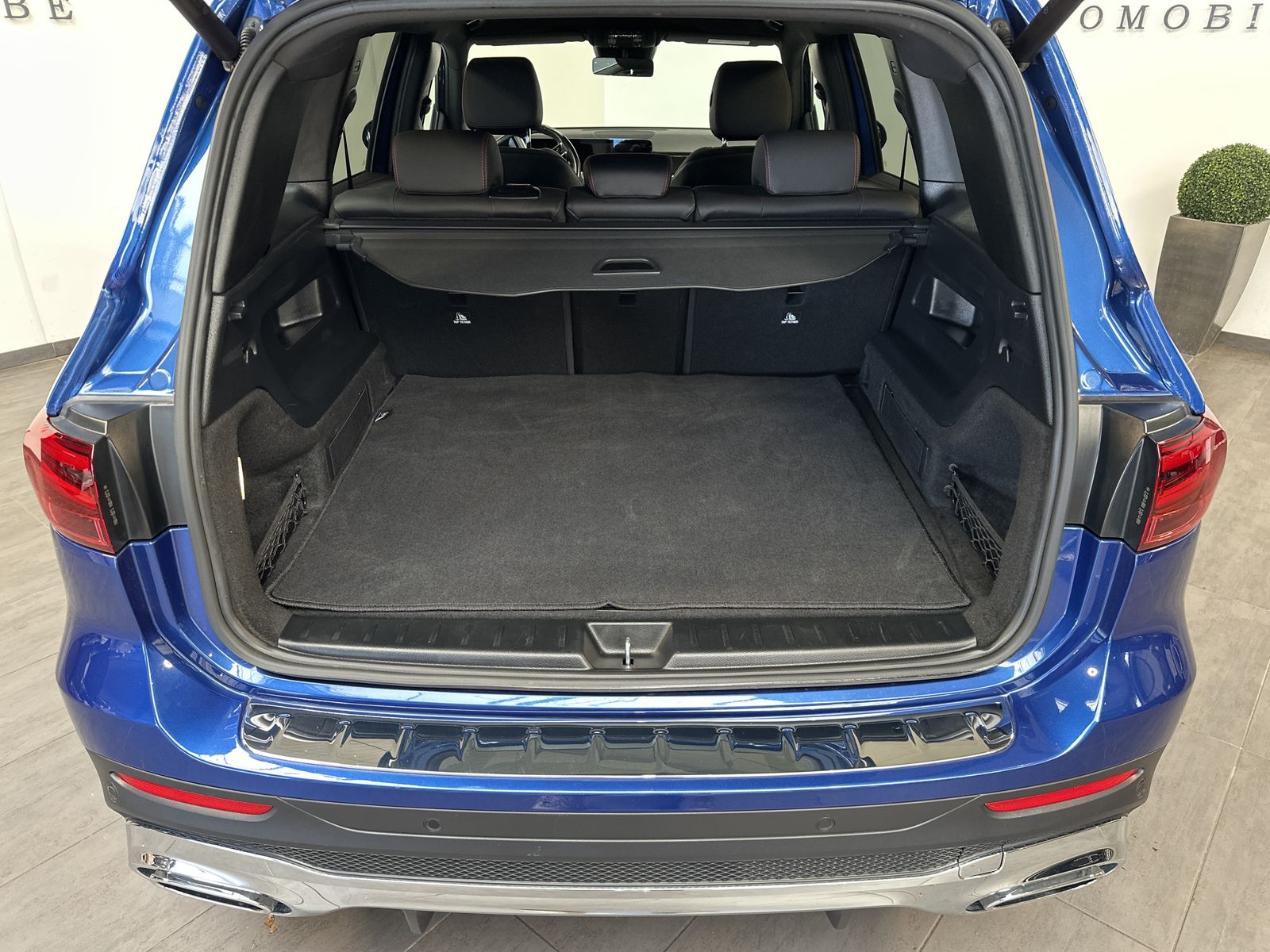 Fahrzeugabbildung Mercedes-Benz GLB 200 AMG-Line NAV+LED+AHK+VCOCKPIT+KAMERA+1HD